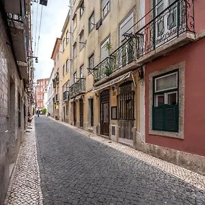 Cozy One Bedroom In Historic Location - Carmo Apartamento Lisboa